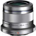 OLYMPUS M.ZUIKO DIGITAL 45mm F1.8 SILVER - GARANZIA POLYPHOTO ITALIA | Fcf Forniture Cine Foto