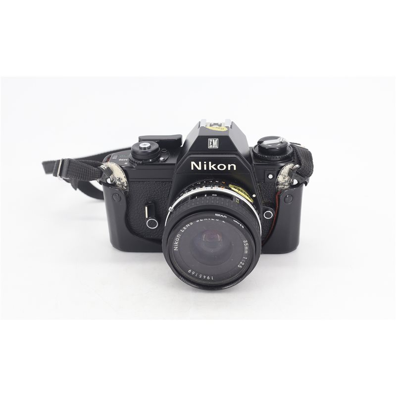 NIKON EM + 35mm F2.5 - GARANZIA 3 MESI FCF NIKON EM + 35mm F2.5 - GARANZIA 3 MESI FCF