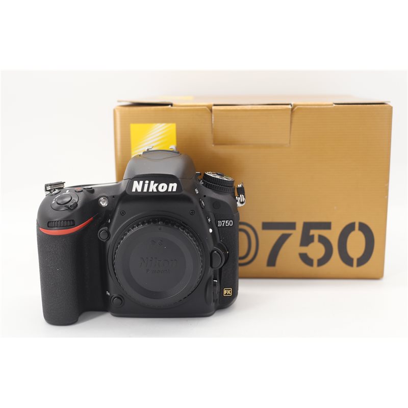 NIKON D750 BODY USATO - GARANZIA 6 MESI FCF NIKON D750 BODY USATO - GARANZIA 6 MESI FCF