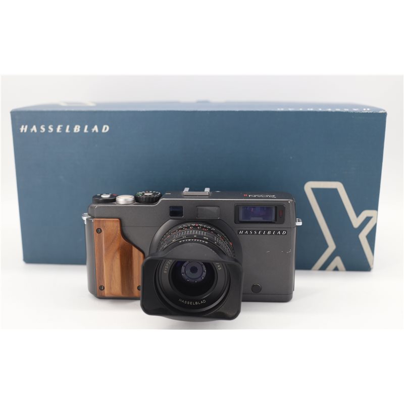 HASSELBLAD X PAN II + 45MM F4 HASSELBLAD X PAN II + 45MM F4