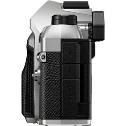 OM SYSTEM OM-5 MARK II SILVER + 12-45mm F4