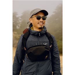 PEAK DESIGN BAS-2-BK-1 OUTDOOR SLING 2L BLACK