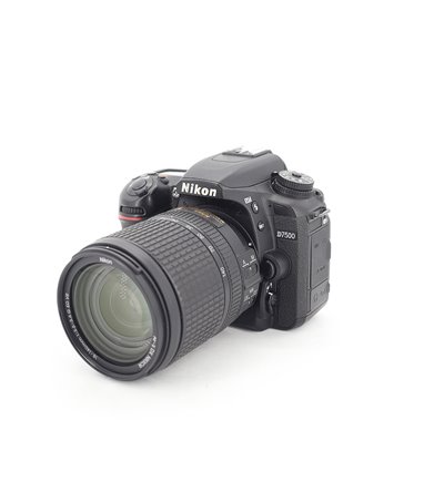 NIKON D7500 + AF-S DX 18-140mm F3.5-5.6G ED USATO - GARANZIA 6 MESI FCF